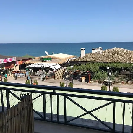 Sirena Sea View Apartment Goldstrand