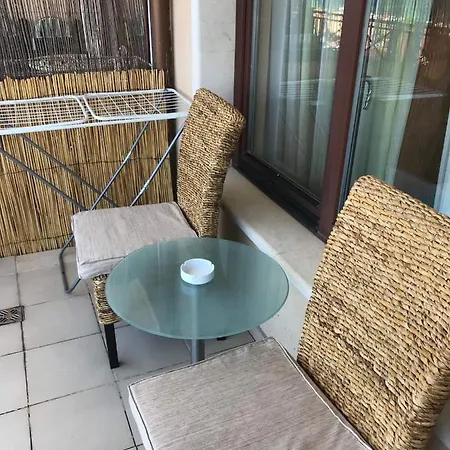 Sirena Sea View Апартамент *