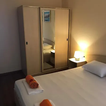 Апартамент Sirena Sea View