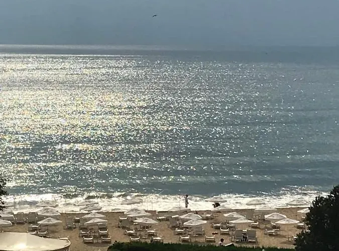 Sirena Sea View 公寓 *