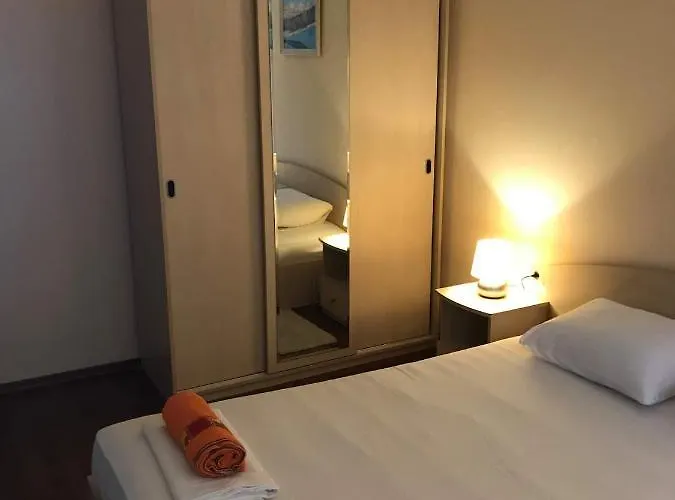 公寓 Sirena Sea View